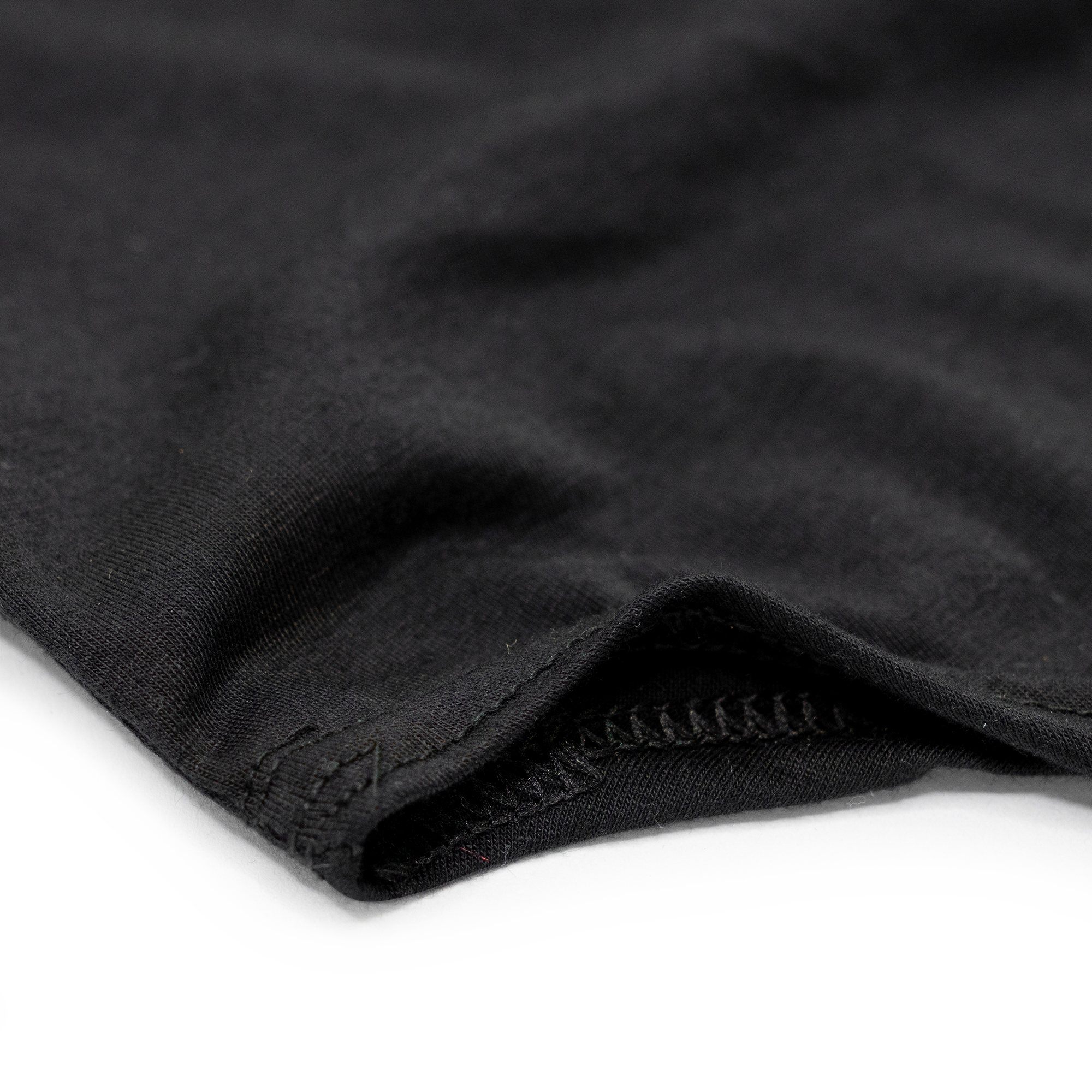 T-SHIRT BLACKOUT TEE