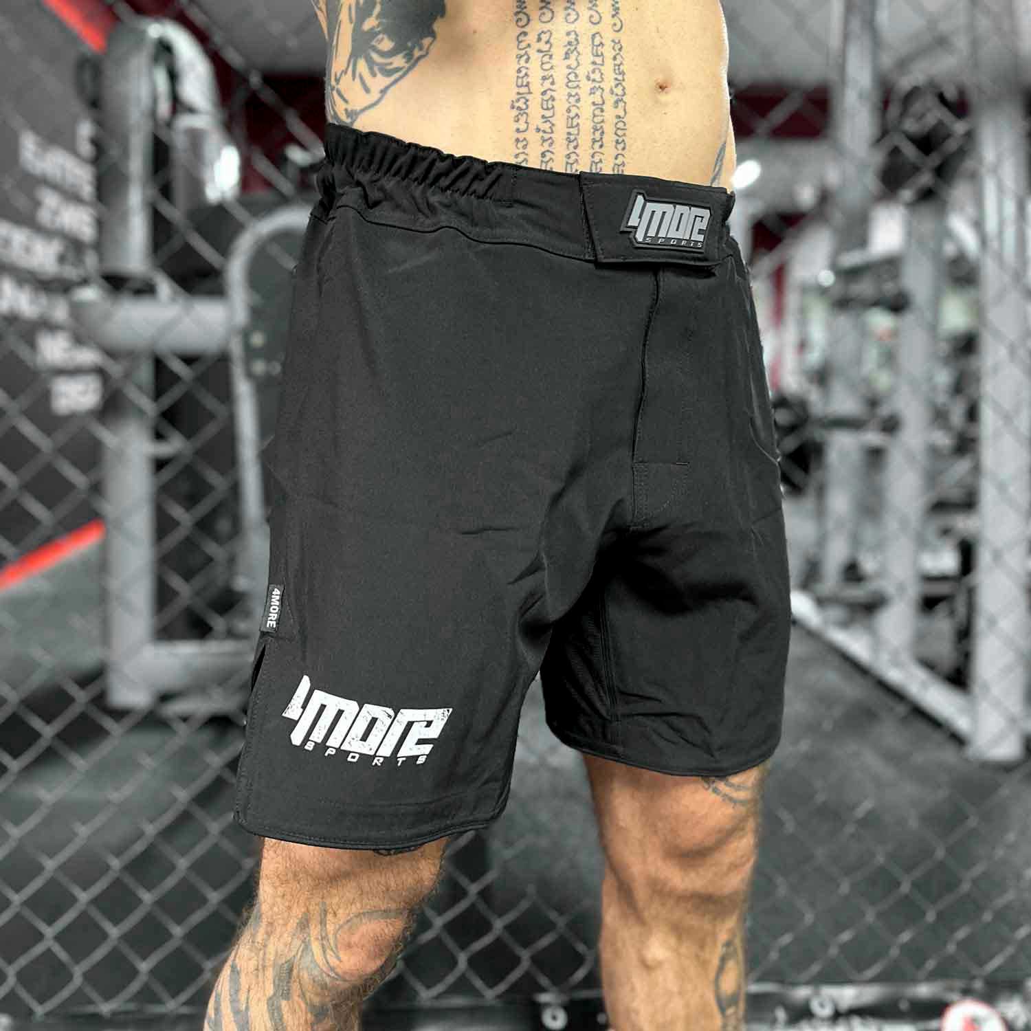 SHORTS FIGHTING ‘CONTOUR'
