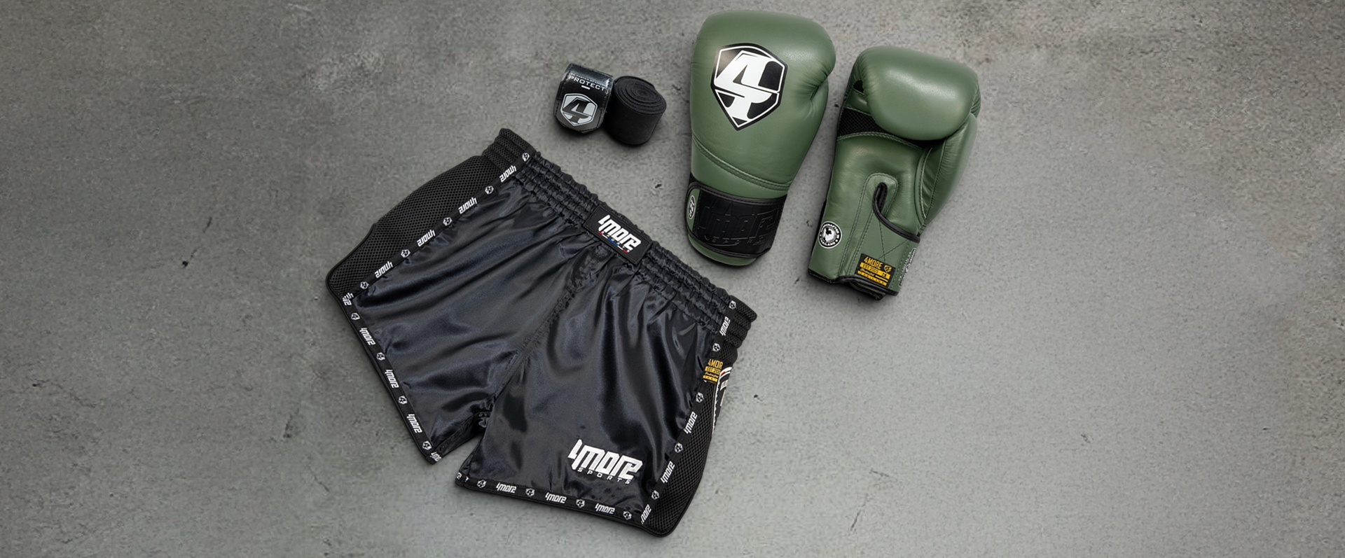 4moresports-kampfsport-ausruestung-set-hero-banner