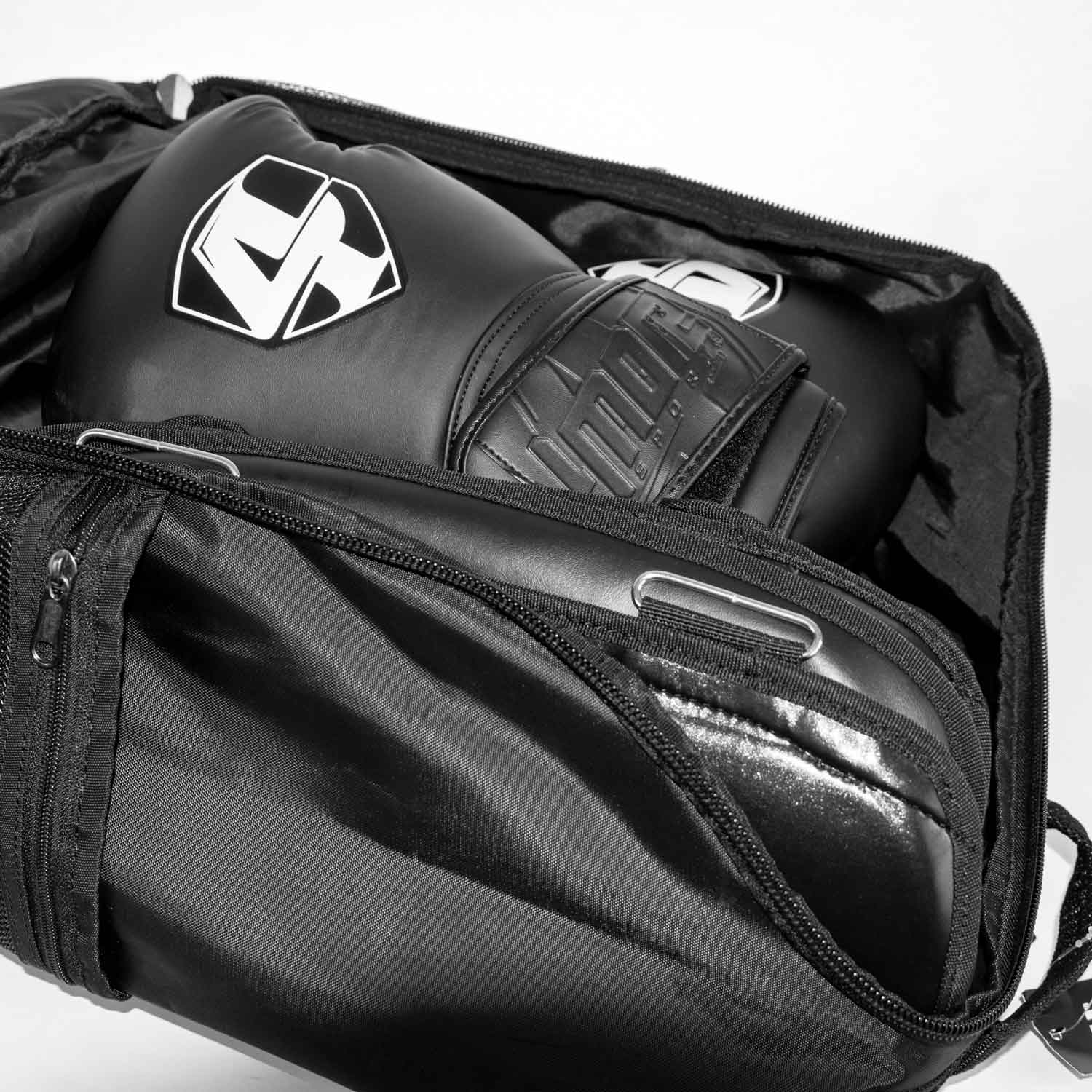 4more-rucksack-4mhero-gepackt RUCKSACK 4M.HERO 2.0