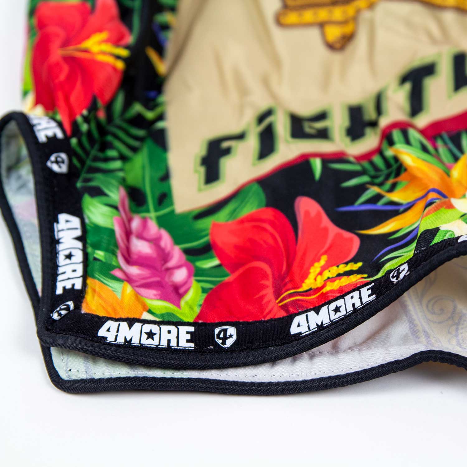 SHORTS MUAYTHAI PEACE