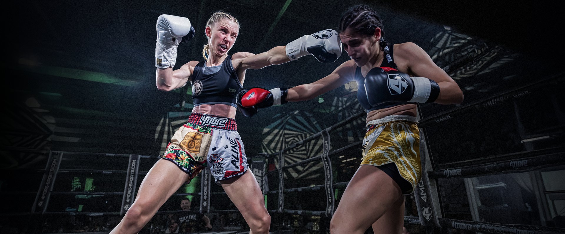 4moresports-damen-muay-thai-kampf-hero-banner