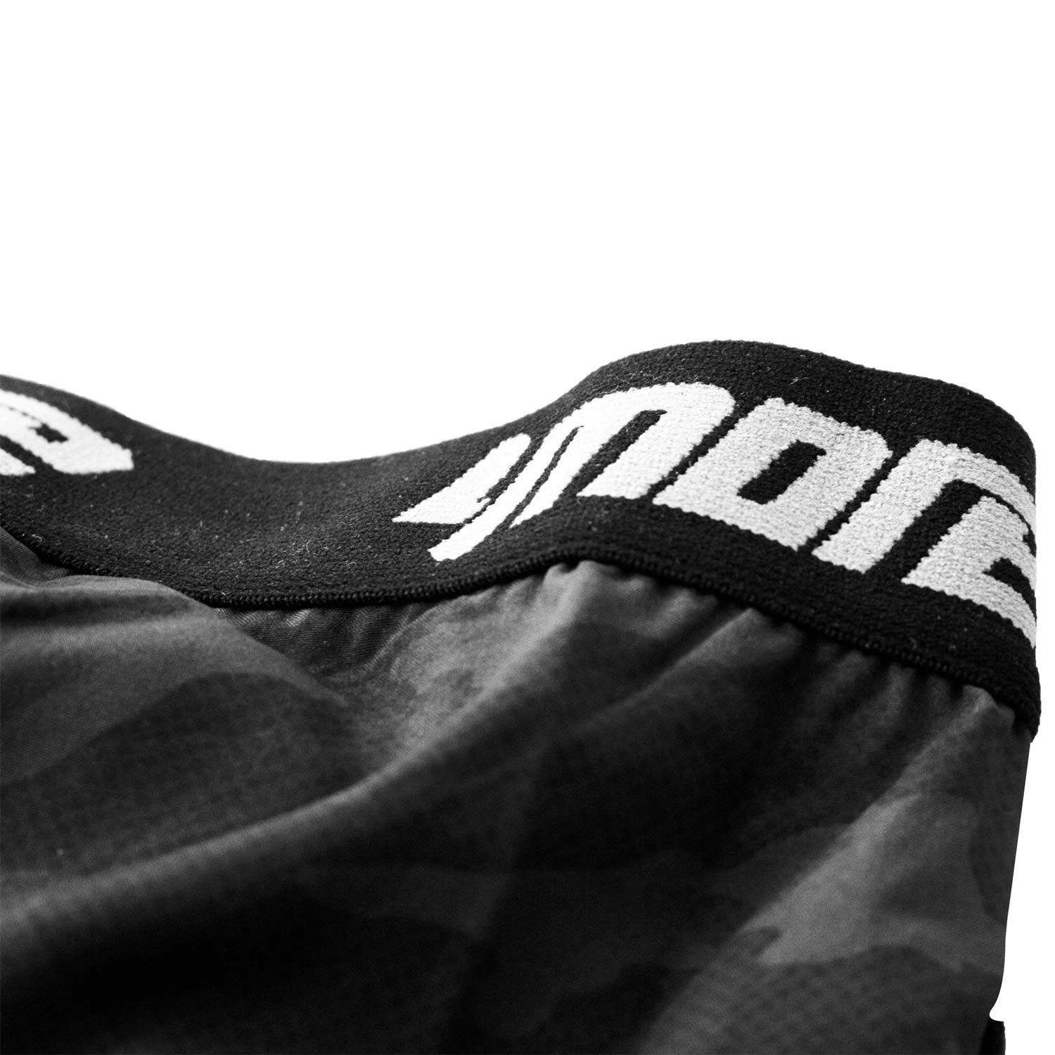 SHORTS MOVEMENT TARTAREAN CAMO