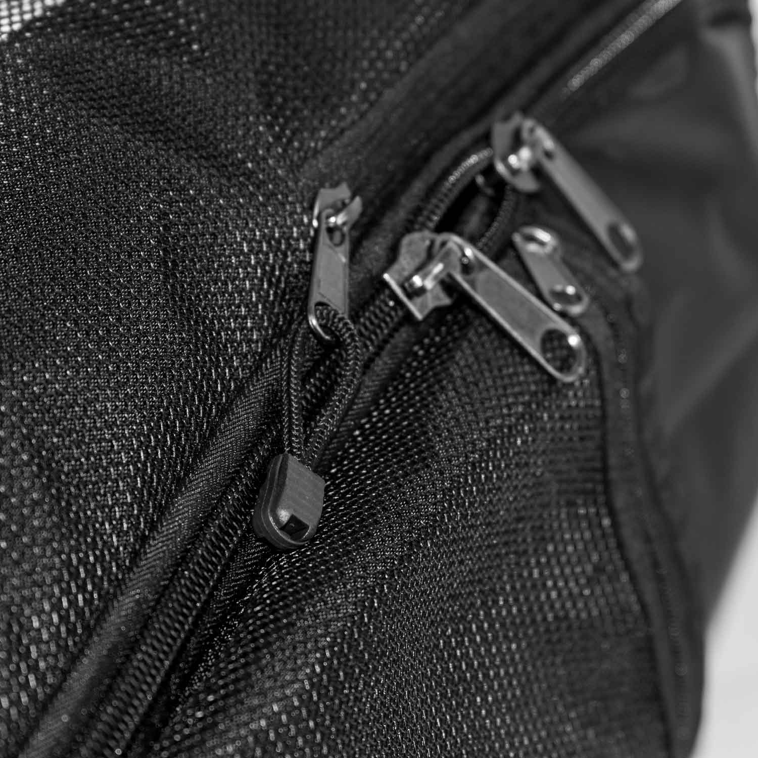 4more-rucksack-4mhero-zipper RUCKSACK 4M.HERO 2.0